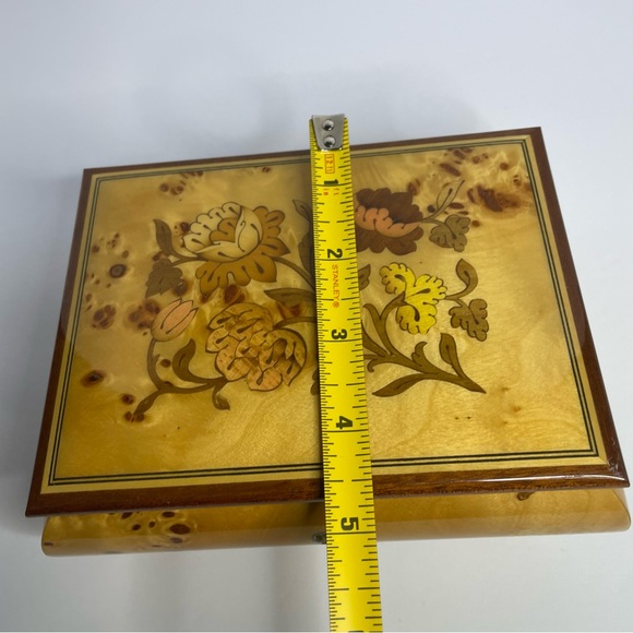 Reuge Wooden Jewelry Music Box with Cream Accents - Picture 11 of 13